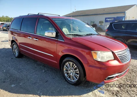 2013 Chrysler Town & Country Touring L z USA, uszkodzony, nr VIN 2C4RC1CG9DR747847